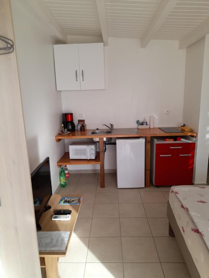 Apartmán Le Studio De Jeannine Capesterre-Belle-Eau Exteriér fotografie
